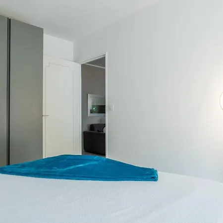 2-room With Terrace Sea View *